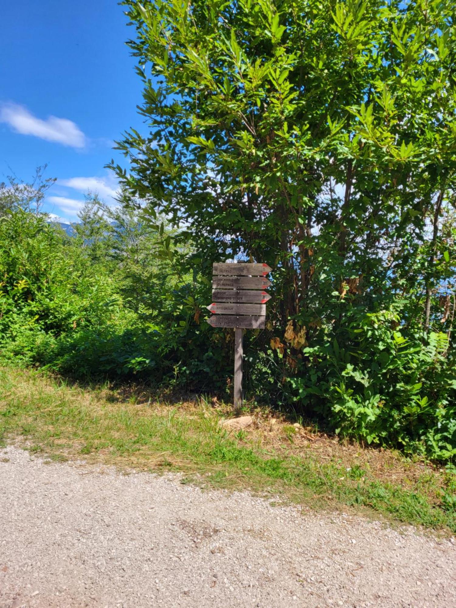 Gasthof Salurn Eksteriør billede